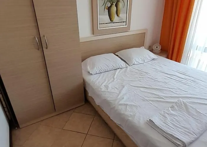 公寓 2 Royal Sun E24 With Poolview And Big Balcony 阳光海滩